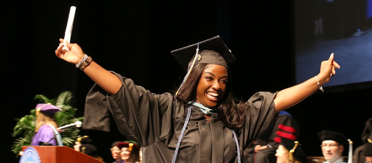 0323-commencement-hero