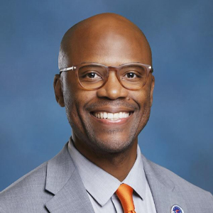 Ivin Gunder Headshot